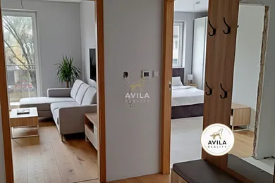 Eladó lakások, 2-szobás, Nové Mesto nad Váhom · €105 000