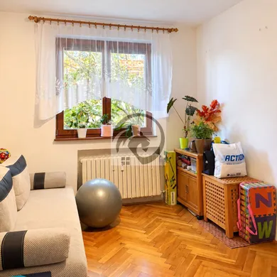 Na predaj 3-izbový byt, 64 m², Vráble, Sídl. Kaška