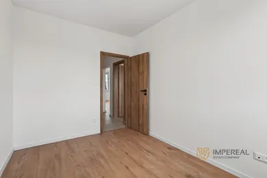 Na predaj 4-izbový byt, 82 m², Bratislava-Dúbravka, Ľuda Zúbka