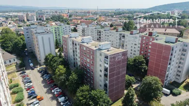 Eladó lakások, 3-szobás, Nové Mesto nad Váhom · €119 000