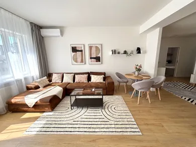 Na prenájom 4-izbový byt, 101 m², Bratislava-Staré Mesto, Jedlíkova