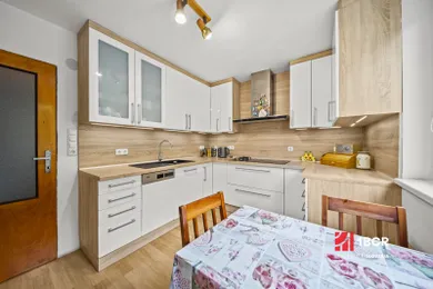 Na predaj dom, 173 m², Žarnovica, Martina Kukučína