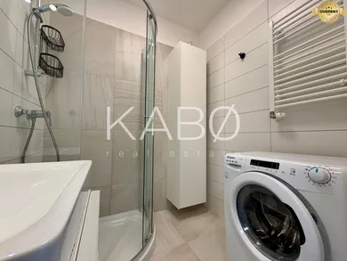 Na prenájom 2-izbový byt, 40 m², Nitra, Hornostavská