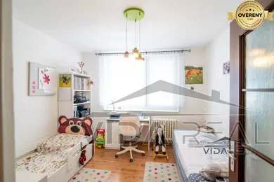 Na predaj 3-izbový byt, 65 m², Bratislava-Dúbravka, Lipského
