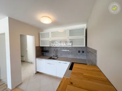 Na predaj 2-izbový byt, 57 m², Bratislava-Vajnory