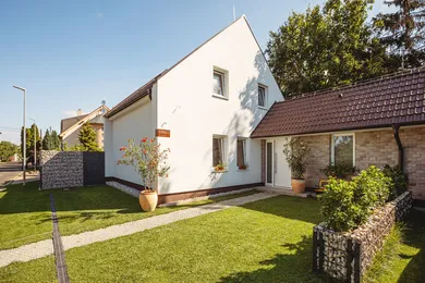 Na predaj 4-izbový byt, 98 m², Bernolákovo, Kvetná