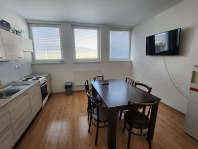 Na predaj objekt, 800 m², Smolenice, Továrenská