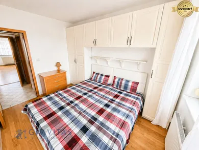 Na prenájom 3-izbový byt, 74 m², Bratislava-Devínska Nová Ves
