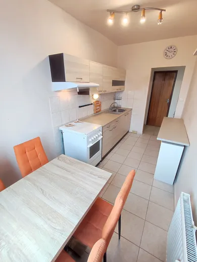 Mieszkania na wynajem, 3-pokojowe, Bratislava-Petržalka · €850