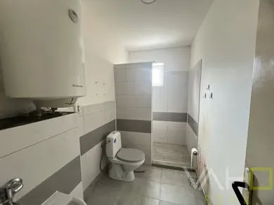 Na predaj dom, 160 m², Brestovany