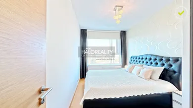 Na prenájom 3-izbový byt, 90 m², Bratislava-Staré Mesto, Landererova