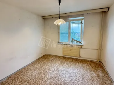 Na predaj 4-izbový byt, 72 m², Lučenec, Rúbanisko III