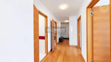 Na prenájom 3-izbový byt, 90 m², Bratislava-Staré Mesto, Landererova