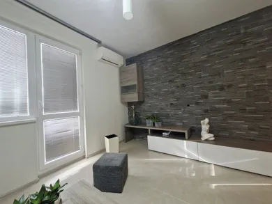 Na prenájom 4-izbový byt, 72 m², Michalovce, Kyjevská