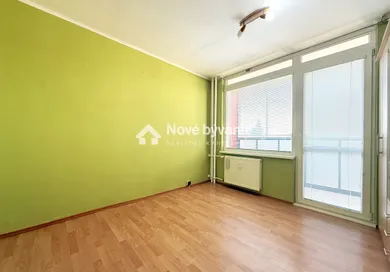 Na predaj 2-izbový byt, 60 m², Želiezovce, Sládkovičova