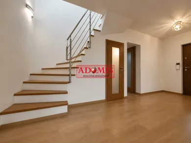 Na predaj 6-izbový dom, 148 m², Košice-Barca, Močiarna