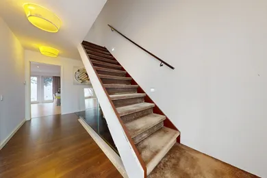 Na predaj 6-izbový dom, 300 m², Ivanka pri Dunaji, Záhradnícka