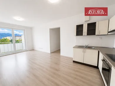 Na prenájom 2-izbový byt, 43 m², Martin, Zvolenská