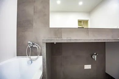Na predaj 4-izbový byt, 72 m², Trnava, Ulica Teodora Tekela