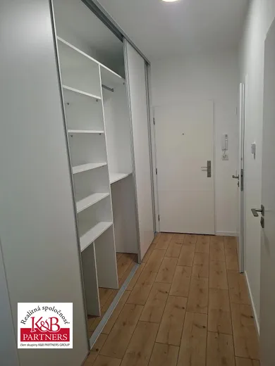 Na prenájom 2-izbový byt, 55 m², Trenčín, Kožušnícka