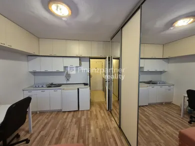 Na predaj 1-izbový byt, 20 m², Bratislava-Petržalka, Vilová
