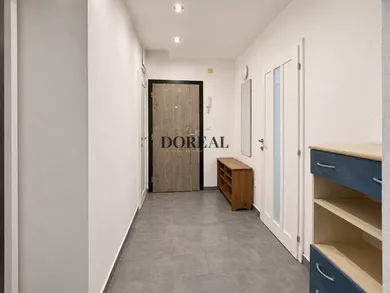 Na predaj 3-izbový byt, 74 m², Senica, Ružová