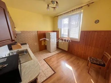 Na predaj 3-izbový byt, 74 m², Brezová pod Bradlom