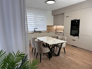 Byty na prenájom 2-izbový, Nové Zámky · €700