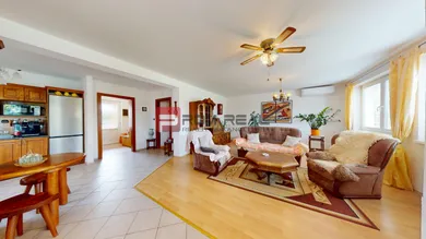 Domy na predaj 4-izbový, Tureň · €274 990