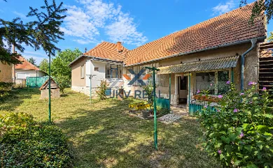 Na predaj 4-izbový dom, 130 m², Nitra, .