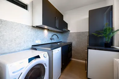 Na prenájom 1-izbový byt, 29 m², Bratislava-Dúbravka, Bazovského
