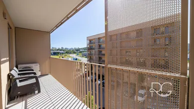 Na prenájom 4-izbový byt, 90 m², Bratislava-Lamač