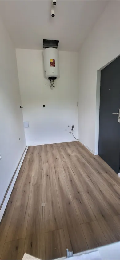 Na predaj 1-izbový byt, 31 m², Bratislava-Staré Mesto, Továrenská