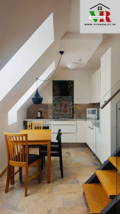 Na prenájom 3-izbový byt, 100 m², Nitra, Fraňa Mojtu