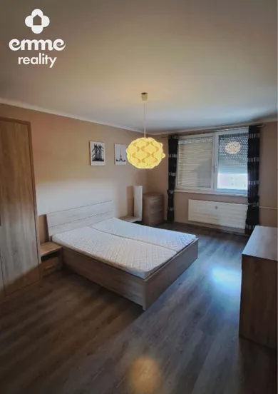 Na prenájom 2-izbový byt, 65 m², Dunajská Streda, Jilemnického