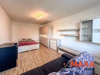 Mieszkania na wynajem, 1-pokojowe, Prievidza · €430