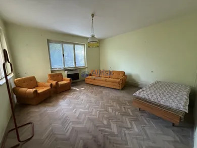 Na predaj 4-izbový dom, 180 m², Trnovec nad Váhom, Hlavná