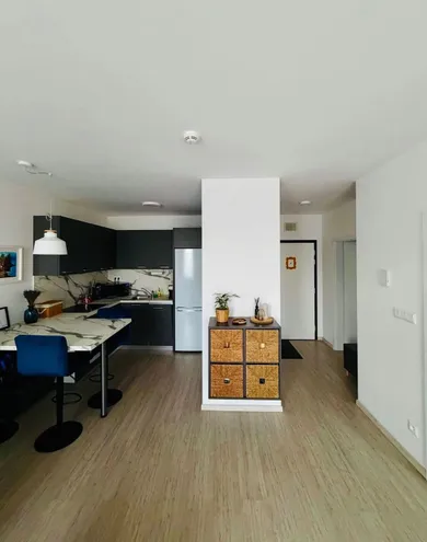 Na prenájom 2-izbový byt, 44 m², Bratislava-Ružinov, Hraničná