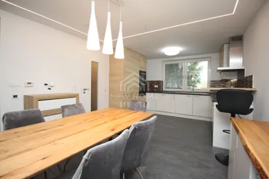 Na prenájom 4-izbový byt, 160 m², Bratislava-Karlova Ves, Adámiho