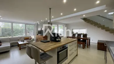 Domy na sprzedaż, Trnava · €459 000