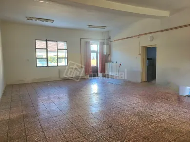 Na prenájom komerčné v Trenčín · €800 · Pôvodný stav