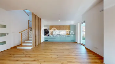 Na predaj 3-izbový dom, 101 m², Danišovce, -
