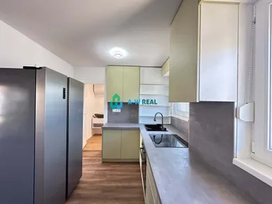 Na predaj 4-izbový dom, 60 m², Mad