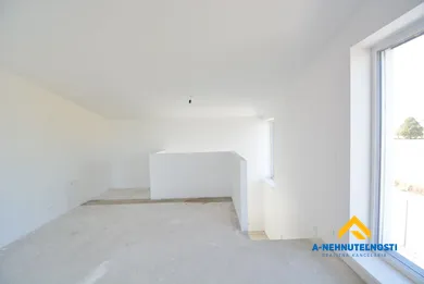 Na predaj 5-izbový dom, 185 m², Šamorín