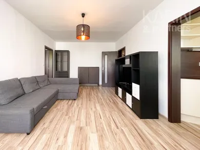 Na prenájom 2-izbový byt, 56 m², Bratislava-Nové Mesto, Sibírska