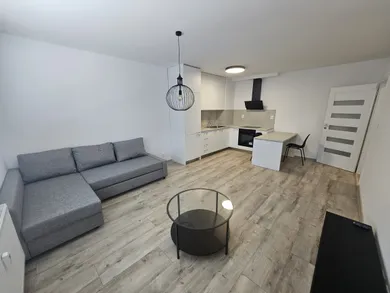 Mieszkania na wynajem, 2-pokojowe, Košice-Juh · €750