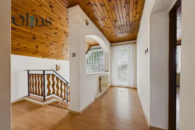 Na predaj 4-izbový dom, 218 m², Jakubov