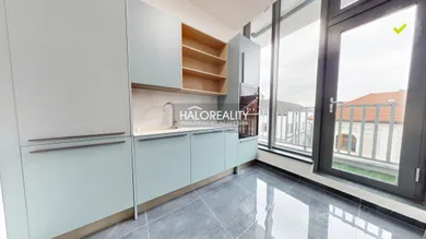 Na predaj 3-izbový byt, 94 m², Rimavská Sobota