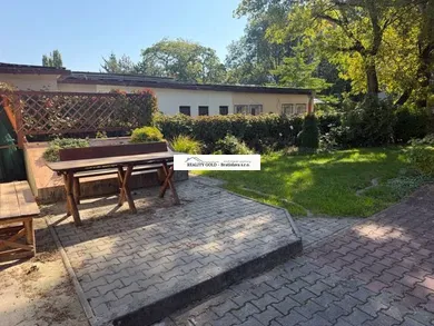 Na prenájom 3-izbový byt, 80 m², Bratislava-Rača, Dopravná