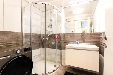 Na prenájom 2-izbový byt, 61 m², Bratislava-Staré Mesto, Radlinského